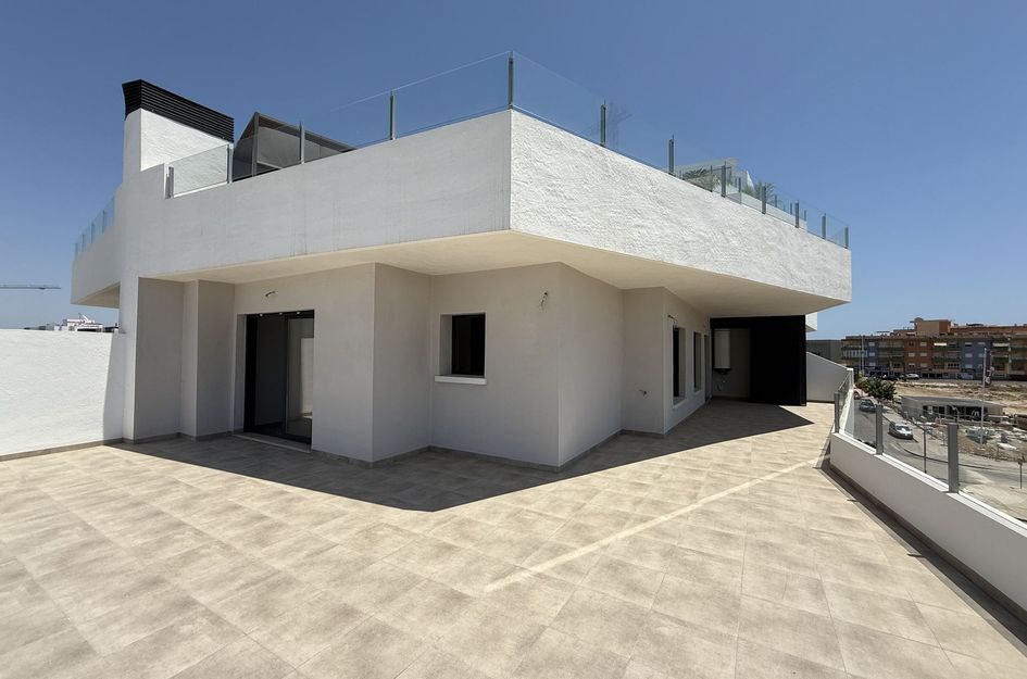 Penthouse in San Miguel de Salinas