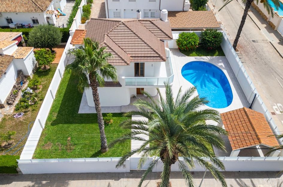 Villa in Cabo Roig