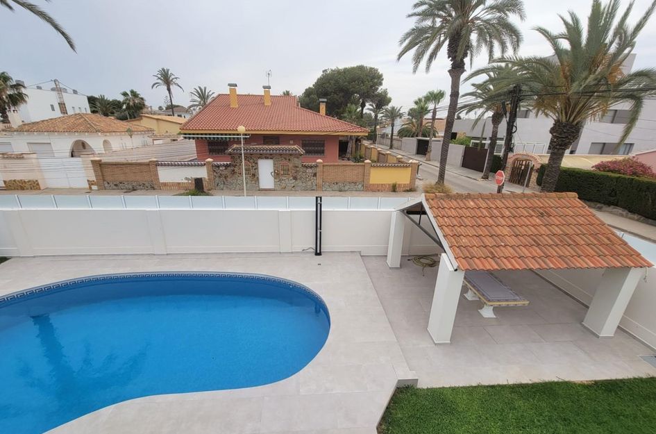 Villa in Cabo Roig