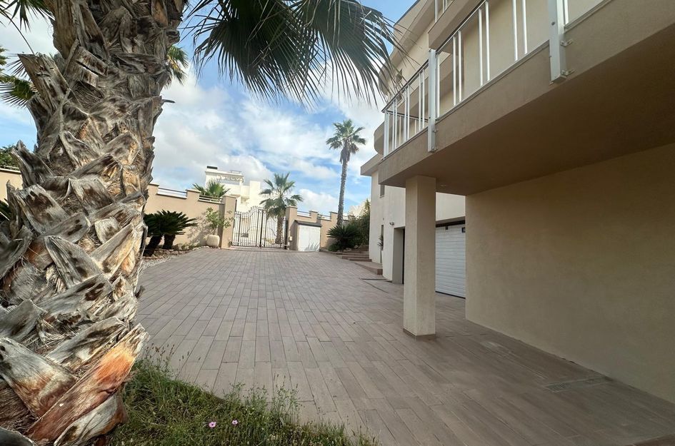 Villa in Quesada