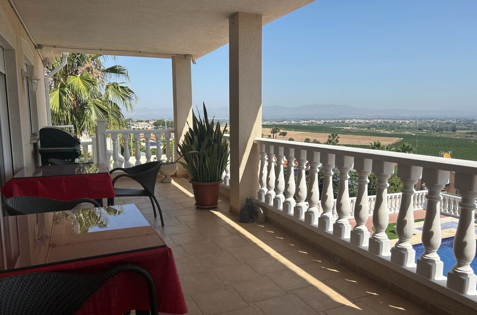 Villa in Castillo de Montemar