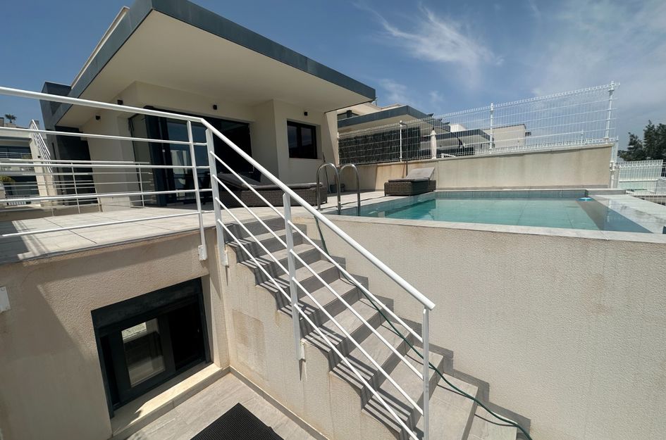 Villa in San Miguel de Salinas