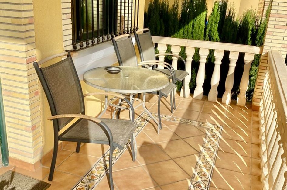 Halfvrijstaand in Villamartin