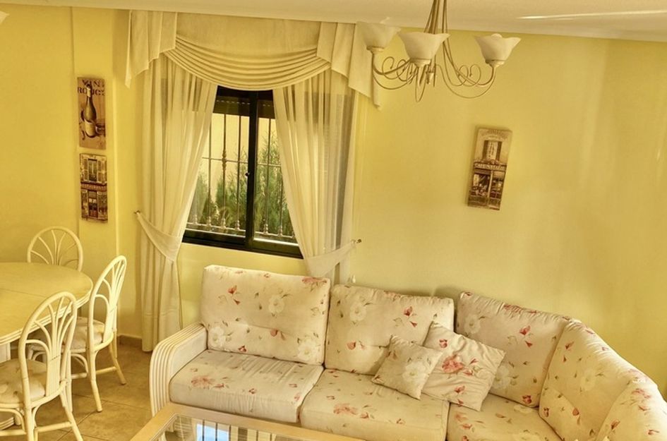 Halfvrijstaand in Villamartin