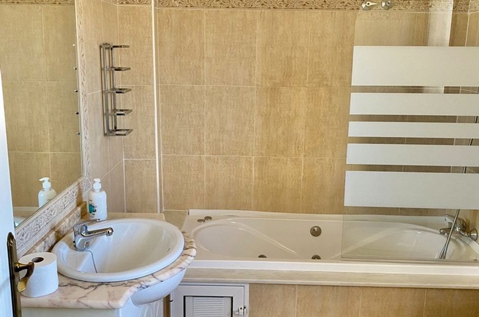 Halfvrijstaand in Villamartin