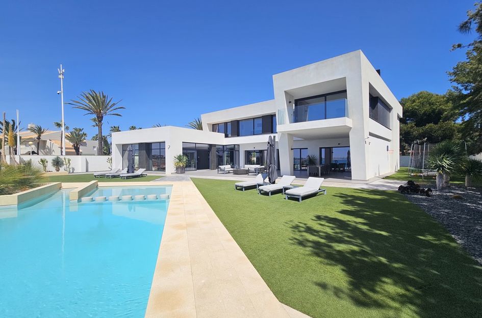 Villa in Cabo Roig