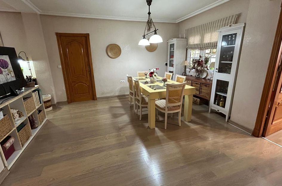 Villa in Los Montesinos