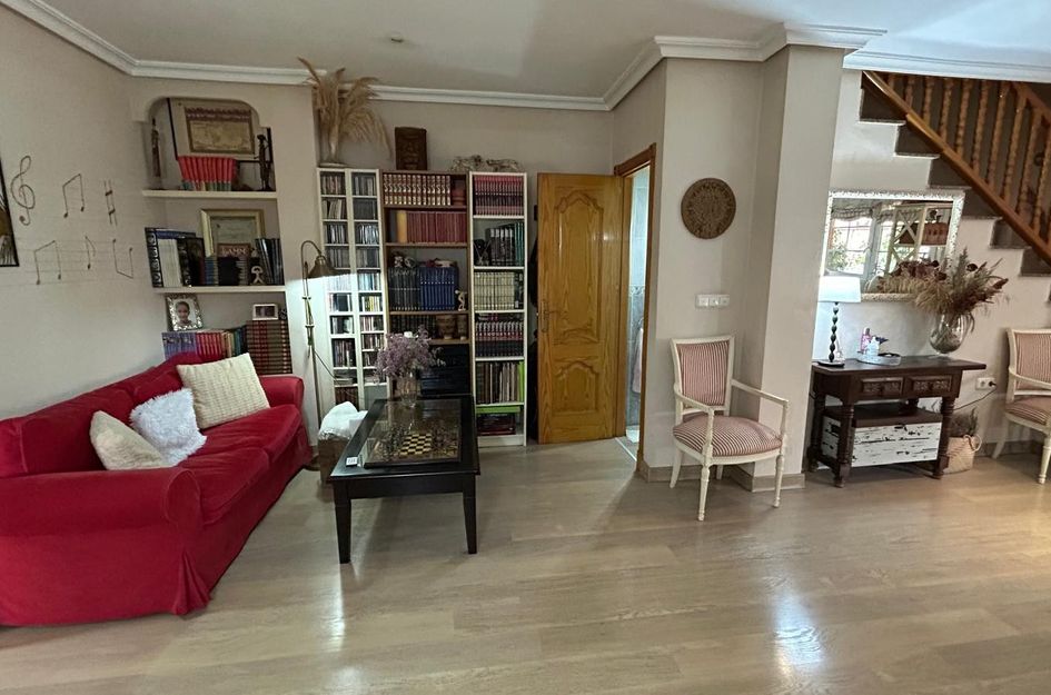 Villa in Los Montesinos