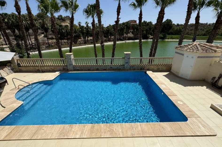 Villa in Campoamor R-5