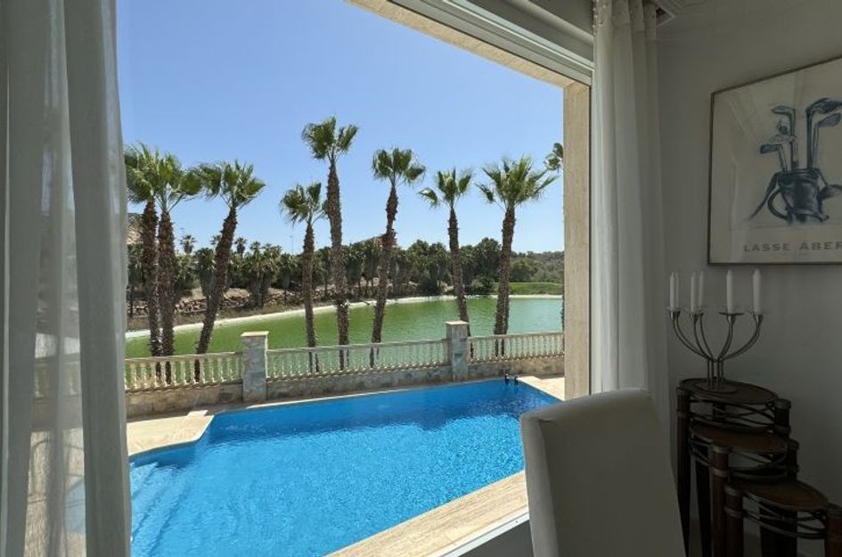 Villa in Campoamor R-5