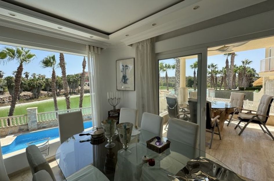 Villa in Campoamor R-5