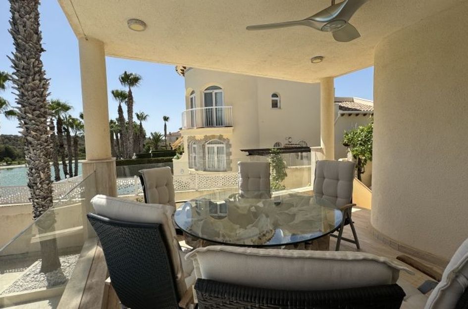 Villa in Campoamor R-5