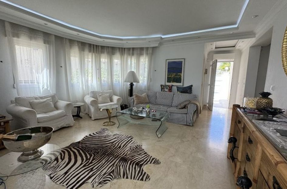 Villa in Campoamor R-5