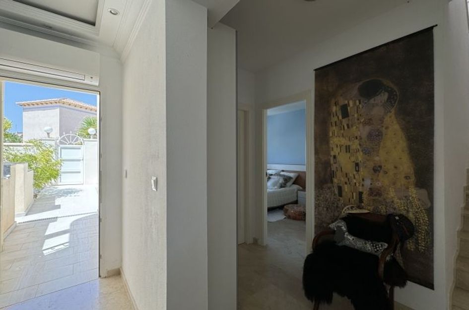Villa in Campoamor R-5