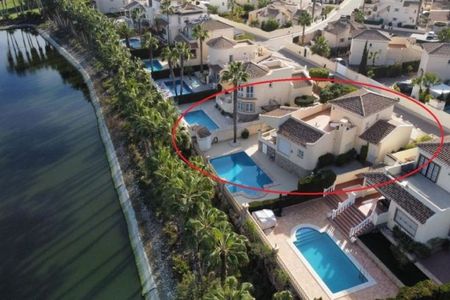 Villa in Campoamor R-5