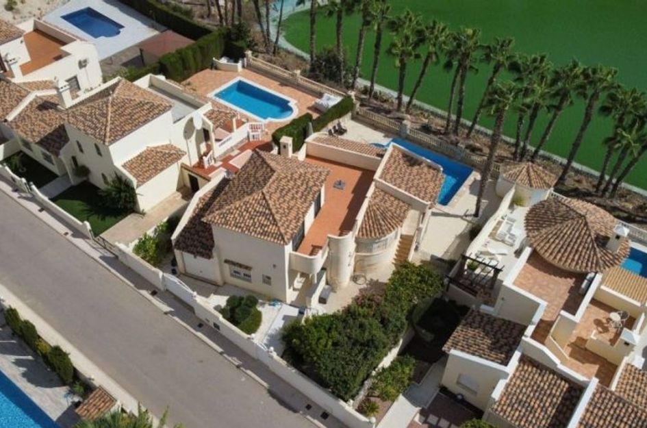 Villa in Campoamor R-5