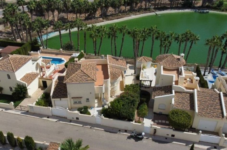 Villa in Campoamor R-5