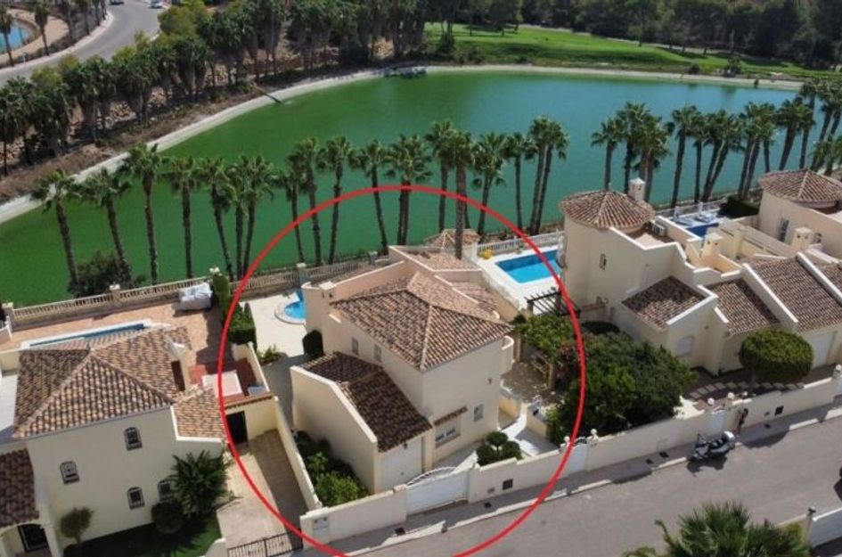 Villa in Campoamor R-5