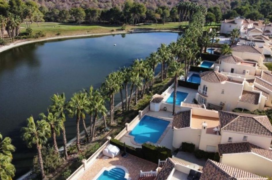 Villa in Campoamor R-5