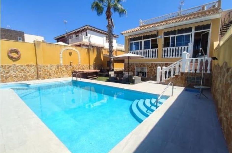 Villa in Torrevieja