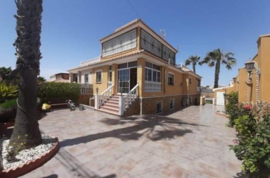 Villa in Torrevieja