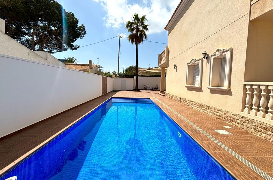 Villa in Cabo Roig