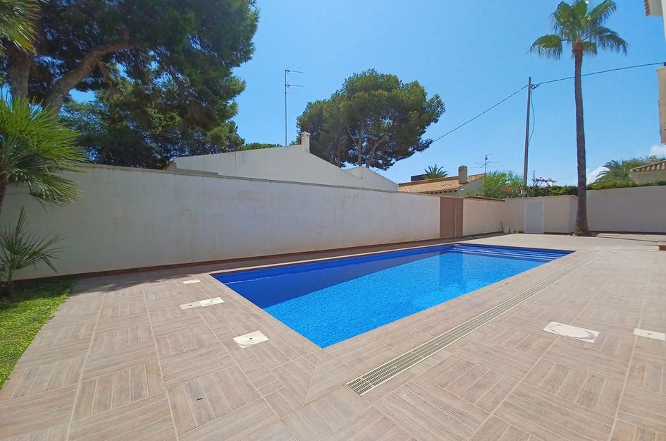 Villa in Cabo Roig