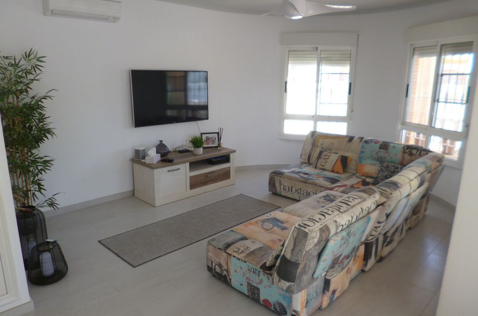 Villa in Pilar de la Horadada