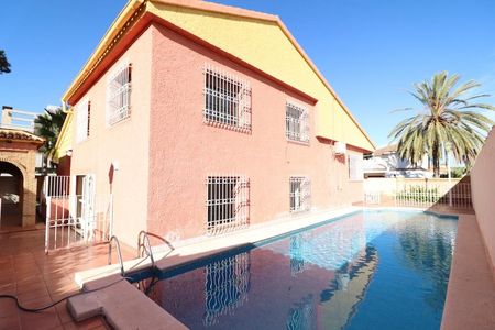 Villa in Cabo Roig
