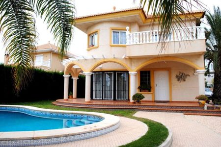 Villa in La Zenia