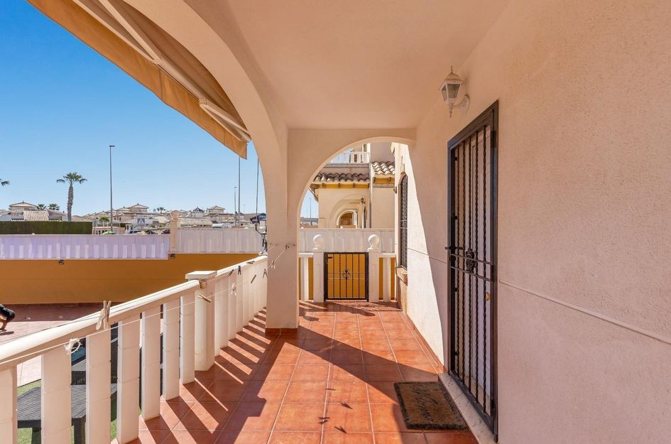 Halfvrijstaand in Dehesa de Campoamor