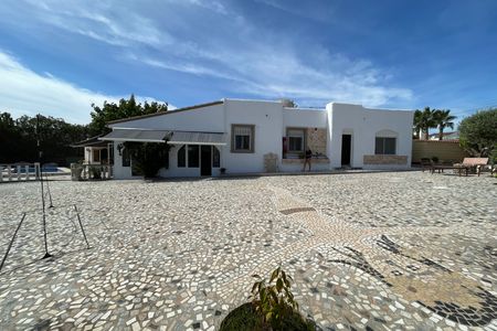 Villa in Quesada