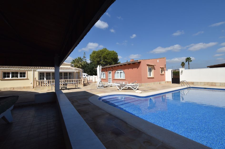 Huis in El Puente de Don Pedro