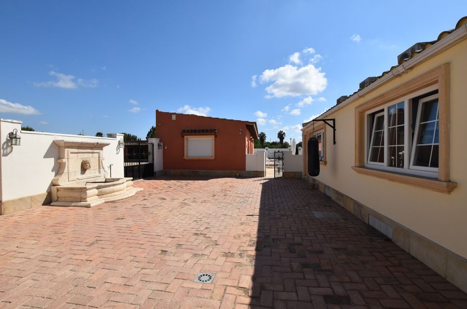 Huis in El Puente de Don Pedro