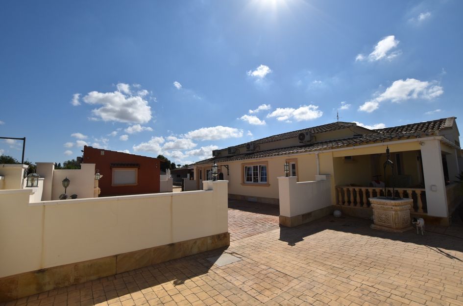 Huis in El Puente de Don Pedro