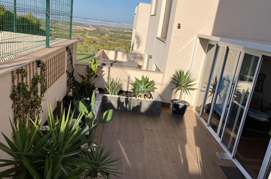 Bungalow in San Miguel de Salinas