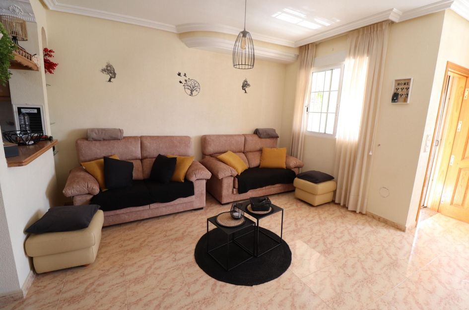 Villa in Res. Las Filipinas