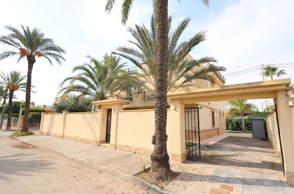 Villa in Cabo Roig