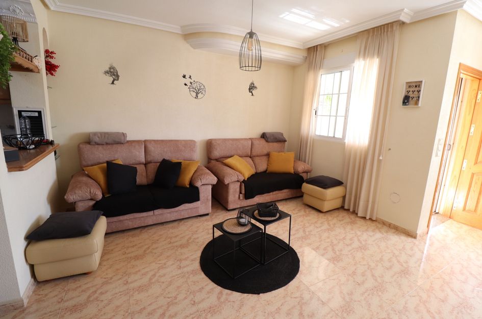 Huis in Res. Las Filipinas