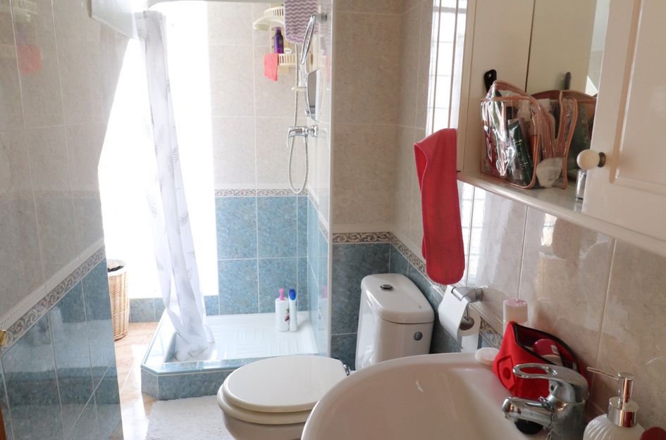 Huis in Res. Las Filipinas