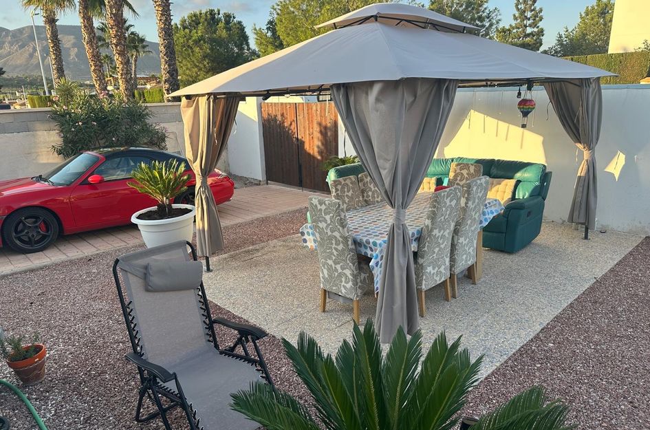 Villa in El Fondó de les Neus