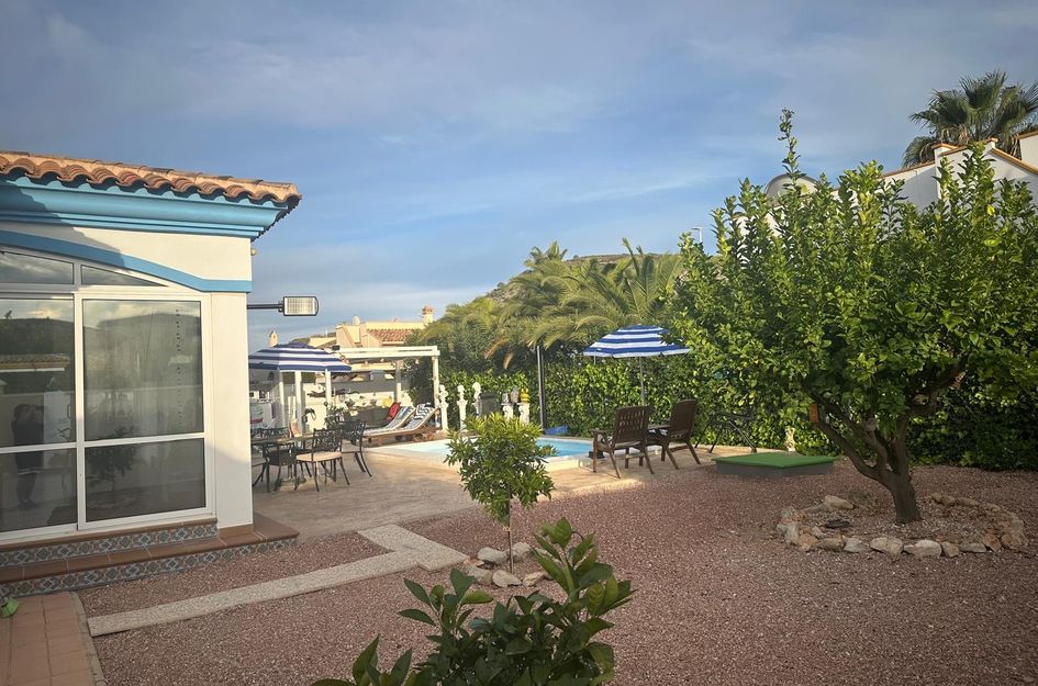 Villa in El Fondó de les Neus