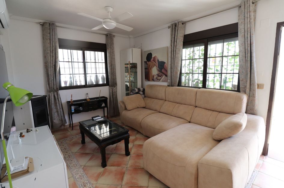 Villa in El Fondó de les Neus