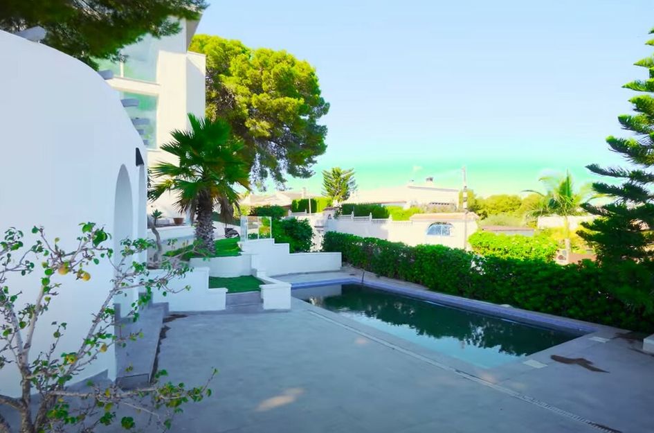 Villa in Punta Prima