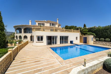 Villa in Calp