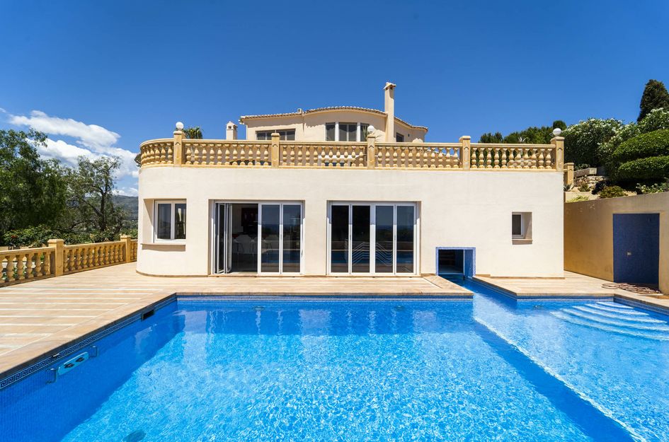 Villa in Calp