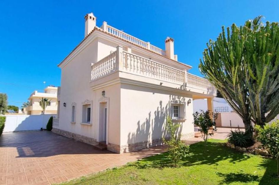 Villa in Cabo Roig