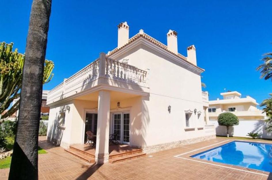 Villa in Cabo Roig