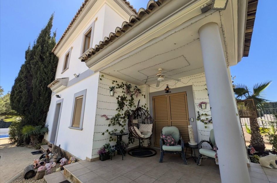Villa in Golf Badia