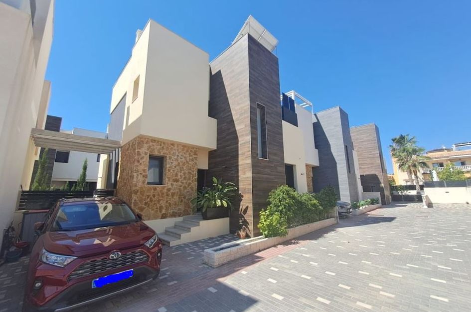 Villa in Monte Zenia